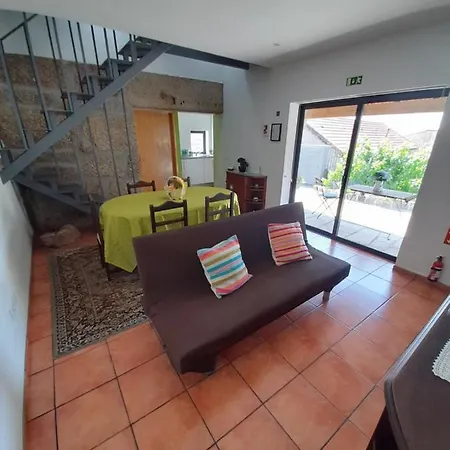 بيت للعطل Casas Do Arrabalde *